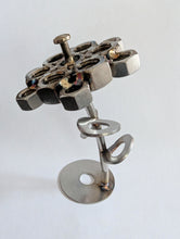 Load image into Gallery viewer, Small Metal Art Flower