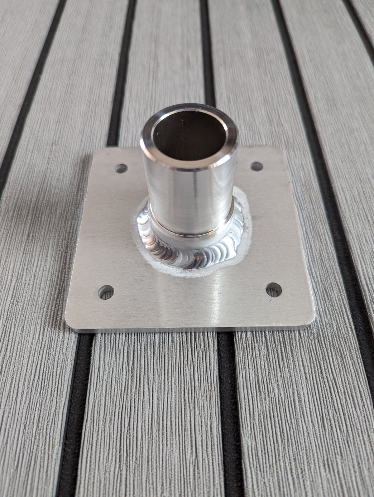 JEWLS 1.5" OD Grill Mount for Magma Grills